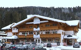 Hotel Alpenblick  3*